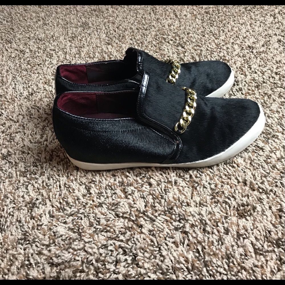 Report Signature Women's 'Cosanna' Hair Calf Casua